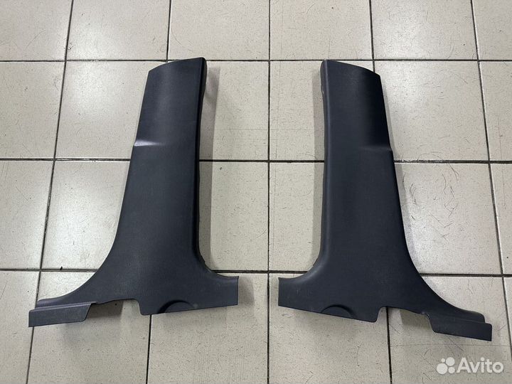 Обшивка центральной стойки Suzuki Sx4 Сузуки 2010