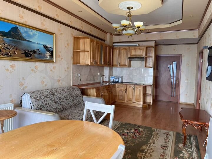 3-к. апартаменты, 82 м², 4/10 эт.