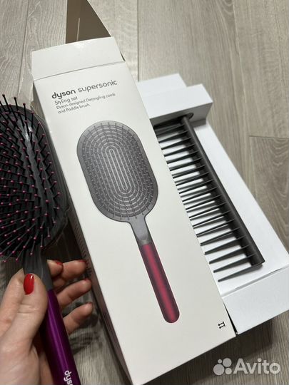 Набор расчесок dyson