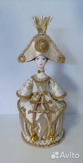 Сувенирная кукла