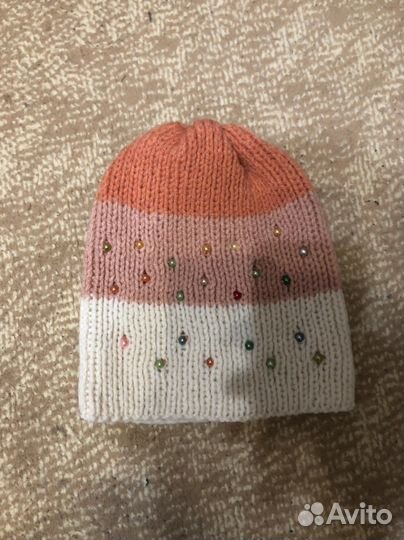 Женские вязаные шапки