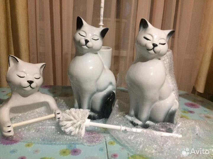 Кот подставка