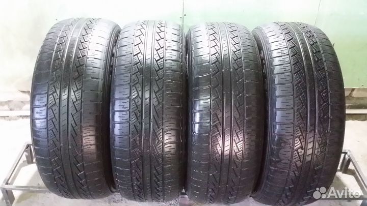Pirelli Scorpion STR 215/60 R17