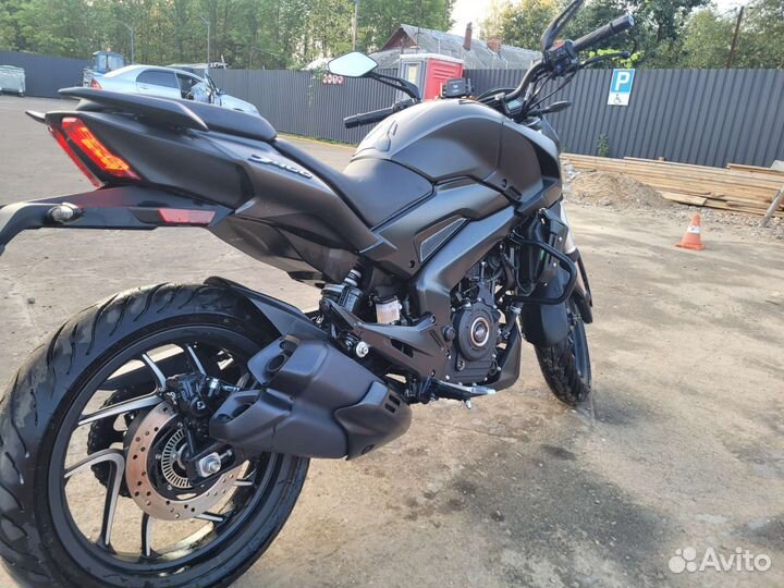 Мотоцикл Bajaj Dominar 400