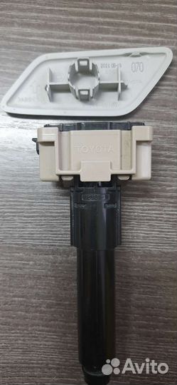 Форсунка омывателя Toyota Land Cruiser Prado 150