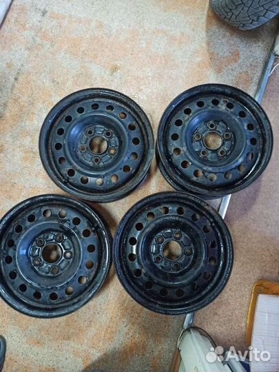 Диски Nissan R15