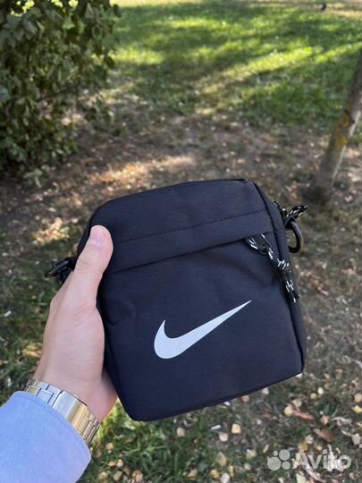 Сумка Nike через плечо