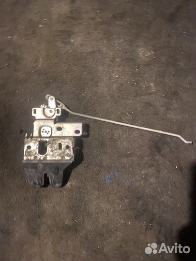 Замок крышки багажника mitsubishi lancer 9