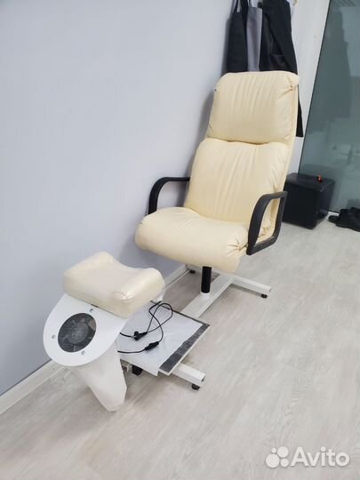 Кресло для педикюра и маникюра