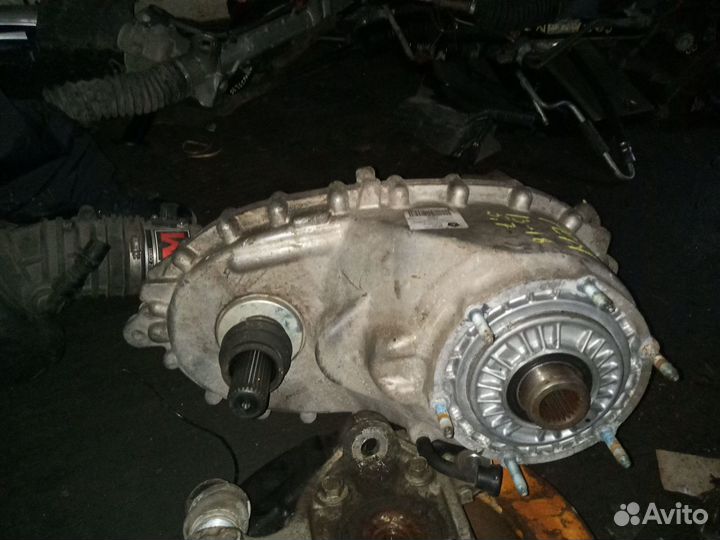 Раздатка Dodge Ram 5.7 л Додж Рем 2017 г 56210C