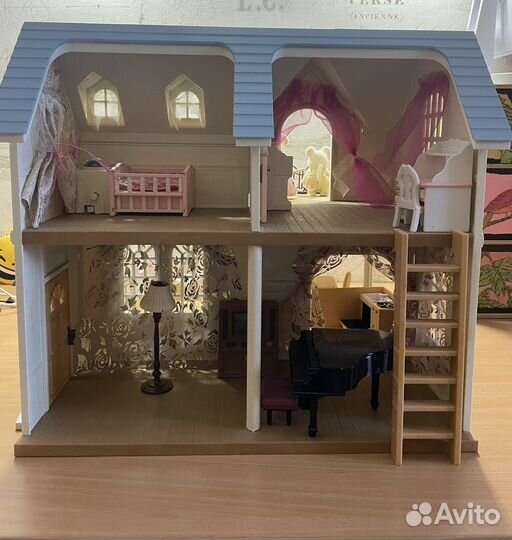 Sylvanian Families домик с синей крышей