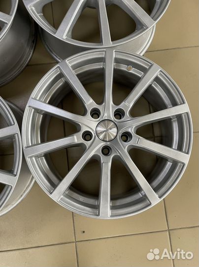 Диски R17 5x114,3