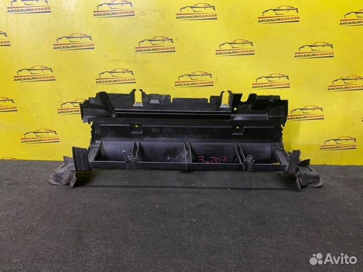 Облицовка интеркулера Mercedes 207 W207 OM642.836