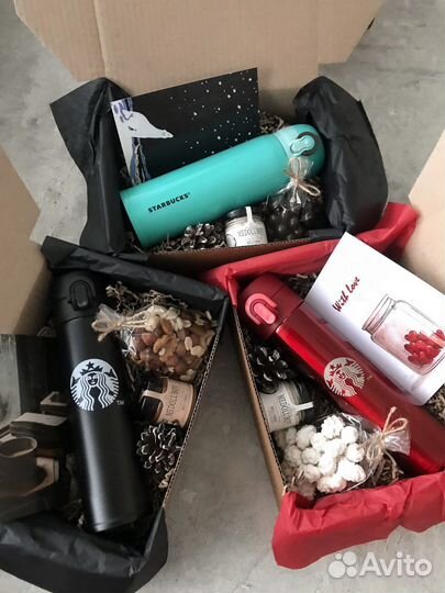 Набор с термосом Starbucks