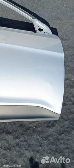 Дверь передняя правая 76004M0000