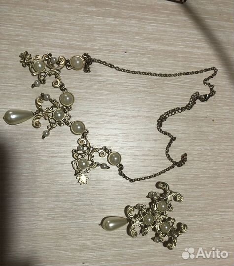 Ожерелье и брошка