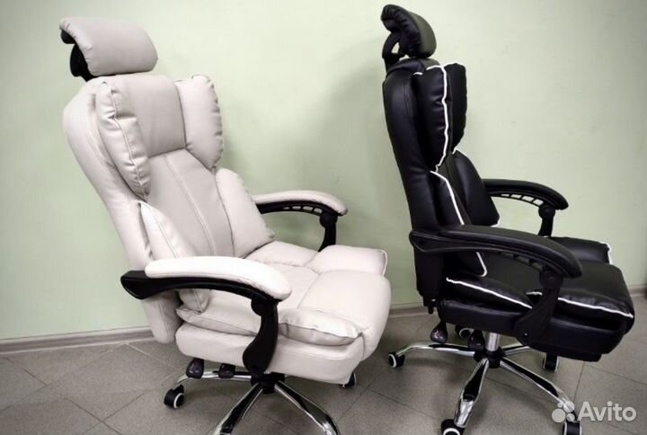 Офисное кресло с подголовником