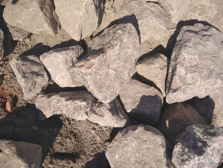 Камень булыжник