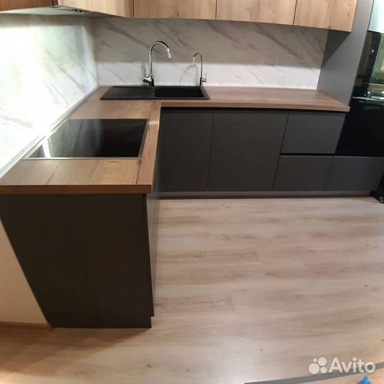 Кухонный гарнитур угловой