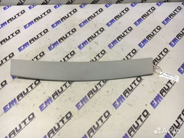 Обшивка двери багажника верхняя Форд Фокус 2