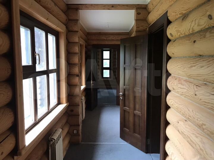 Коттедж 520 м² на участке 1,5 га