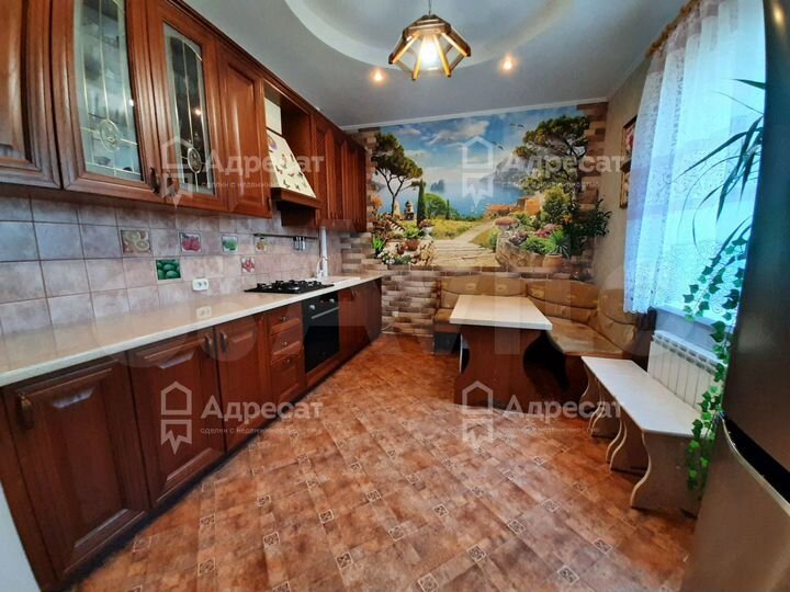 Коттедж 226,8 м² на участке 7,2 сот.