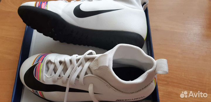 Футбольные бутсы nike mercurial