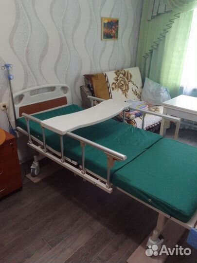 Медицинская кровать для лежачих больных б/у