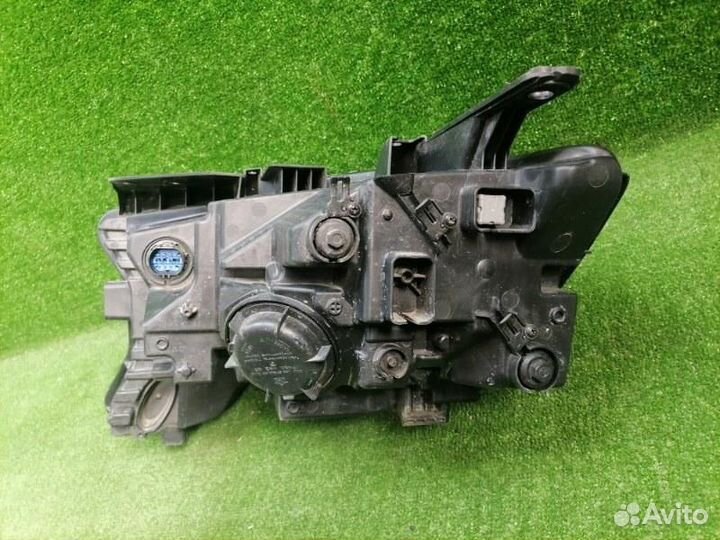 Фара правая Kia Sorento