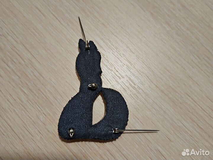 Брошь ручной работы