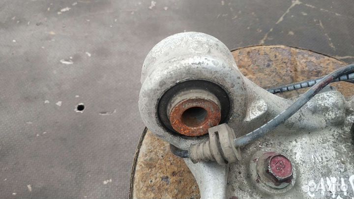 Ступица задняя правая, кулак Цивик 8 4D