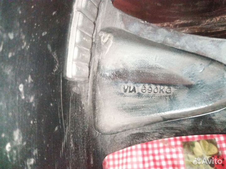 Audi Литые диски r20 275/45