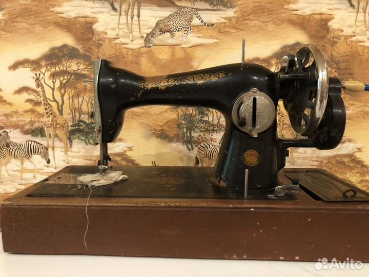 Машинка швейная пмз им. Калинина