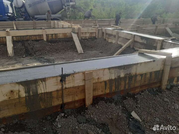 Заливка фундамента. Монолит, под забор, ленточный