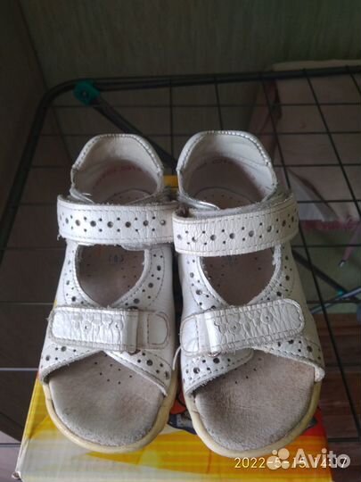 Босоножки для девочки 23