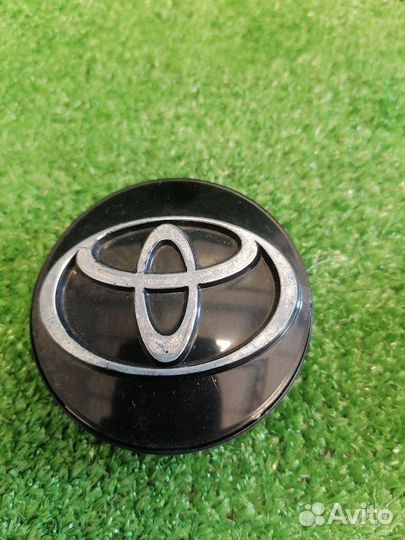 Колпачок диска Toyota Camry XV40 2.4 2010