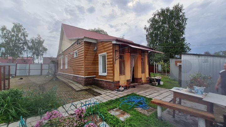 Дом 83 м² на участке 11 сот.