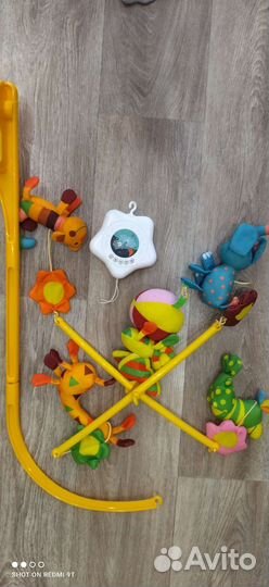 Мобиль на кроватку с проектором