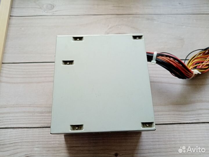 Блок питания Dexp DTS-550