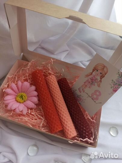 Свечи из вощины в подарок к празднику