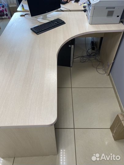 Компьютерный стол