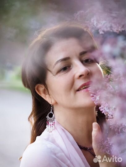 Фотосессия в цветущих деревьях