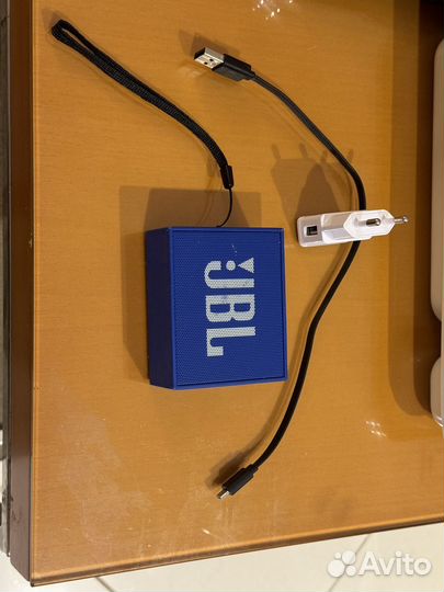 Колонка JBL go 1