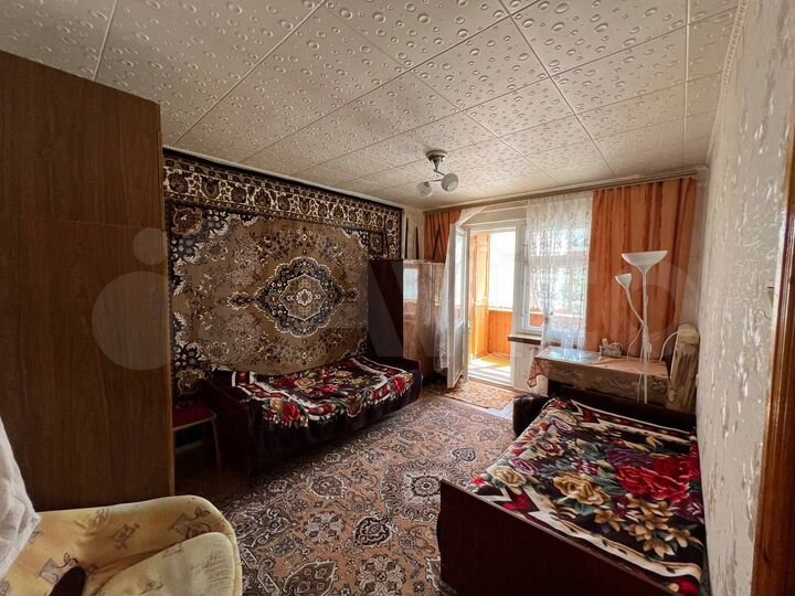 2-к. квартира, 55 м², 1/9 эт.