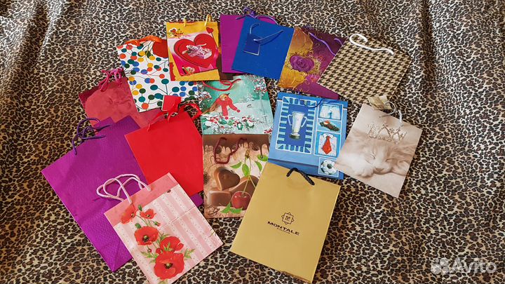 Пакеты бумажные для подарков