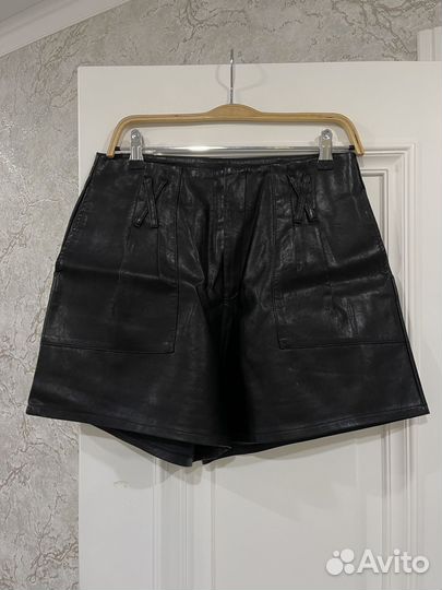 Кожаные шорты