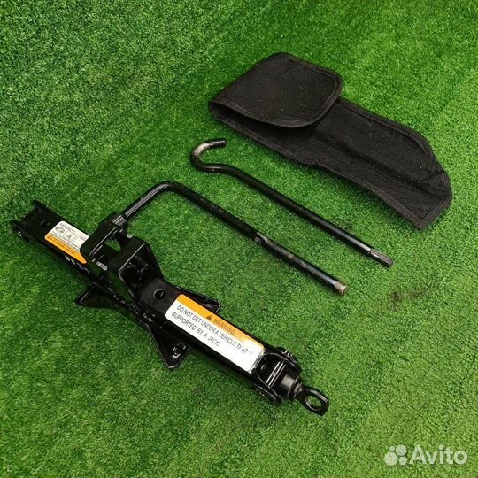 Домкрат SsangYong Actyon 2 SUV 2013 0911034002