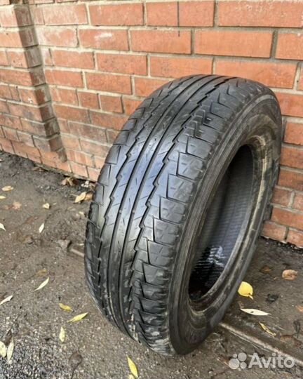 Kumho Road Venture ST KL11 235/65 R17