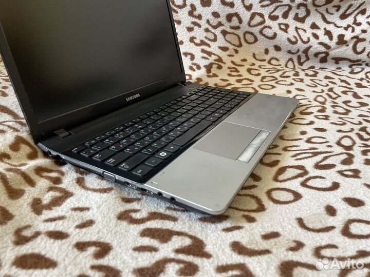 Быстрый ноутбук Samsung intel i3 с ssd диском