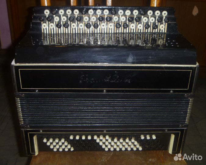 Баян старинный Ростов-Дон